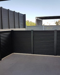 منزل وحديقة