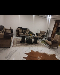 منزل وحديقة
