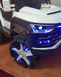 اطفال والعاب