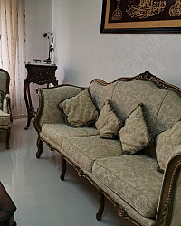 منزل وحديقة