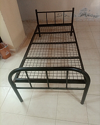 منزل وحديقة