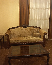 منزل وحديقة