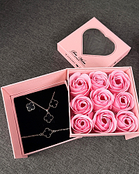 أزياء وموضة